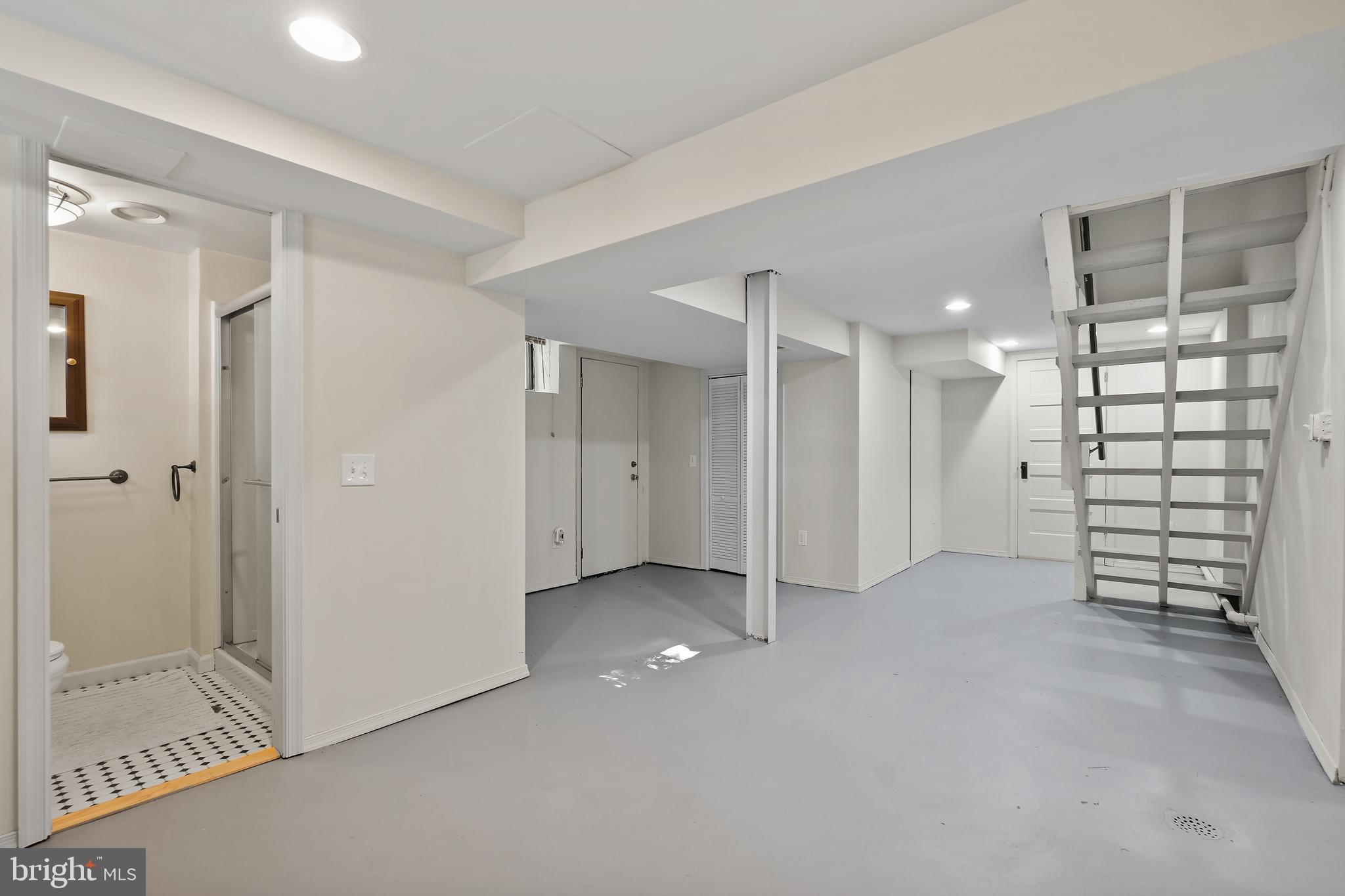 5 Wessex Road Silver Spring, MD 20910 - Photo 30 of 35 Versatile Space