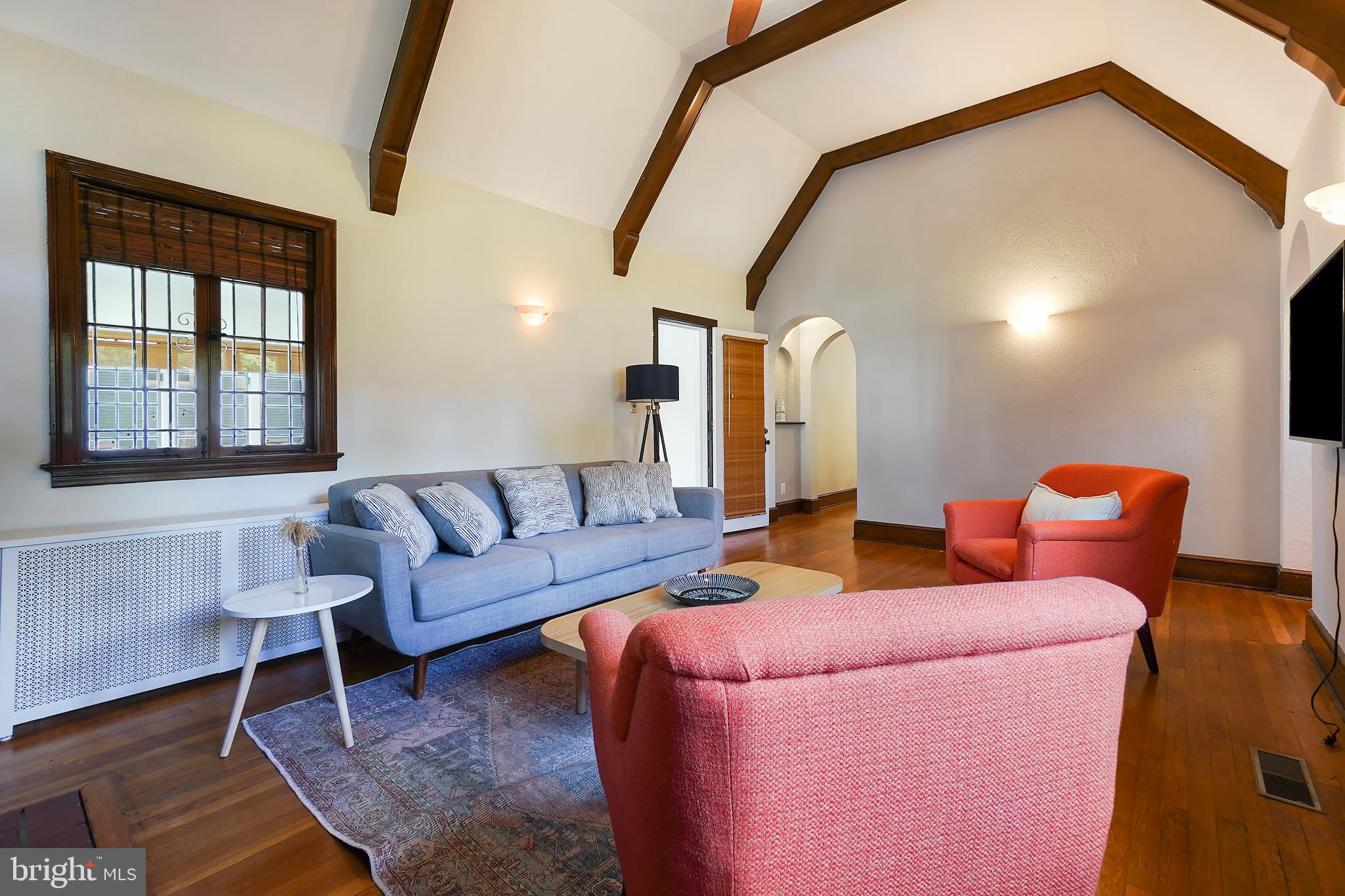 5 Wessex Road Silver Spring, MD 20910 - Photo 8 of 35 Soaring Barrel Ceilings