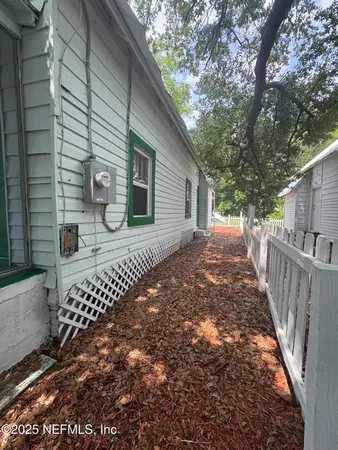 a view of a pathway of a house