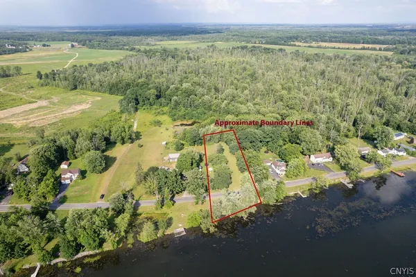 $95,000 | 366 Oneida River Road, Schroeppel, NY 13132