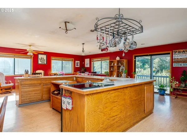 $725,000 | 1963 Southwest Myers Place, Gresham, OR 97080