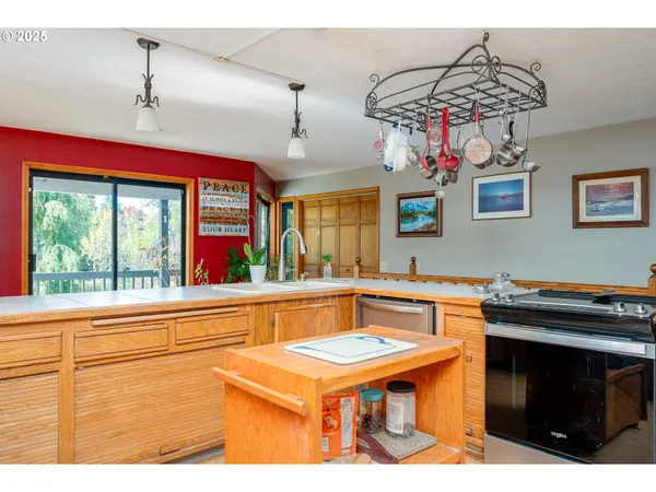 $725,000 | 1963 Southwest Myers Place, Gresham, OR 97080