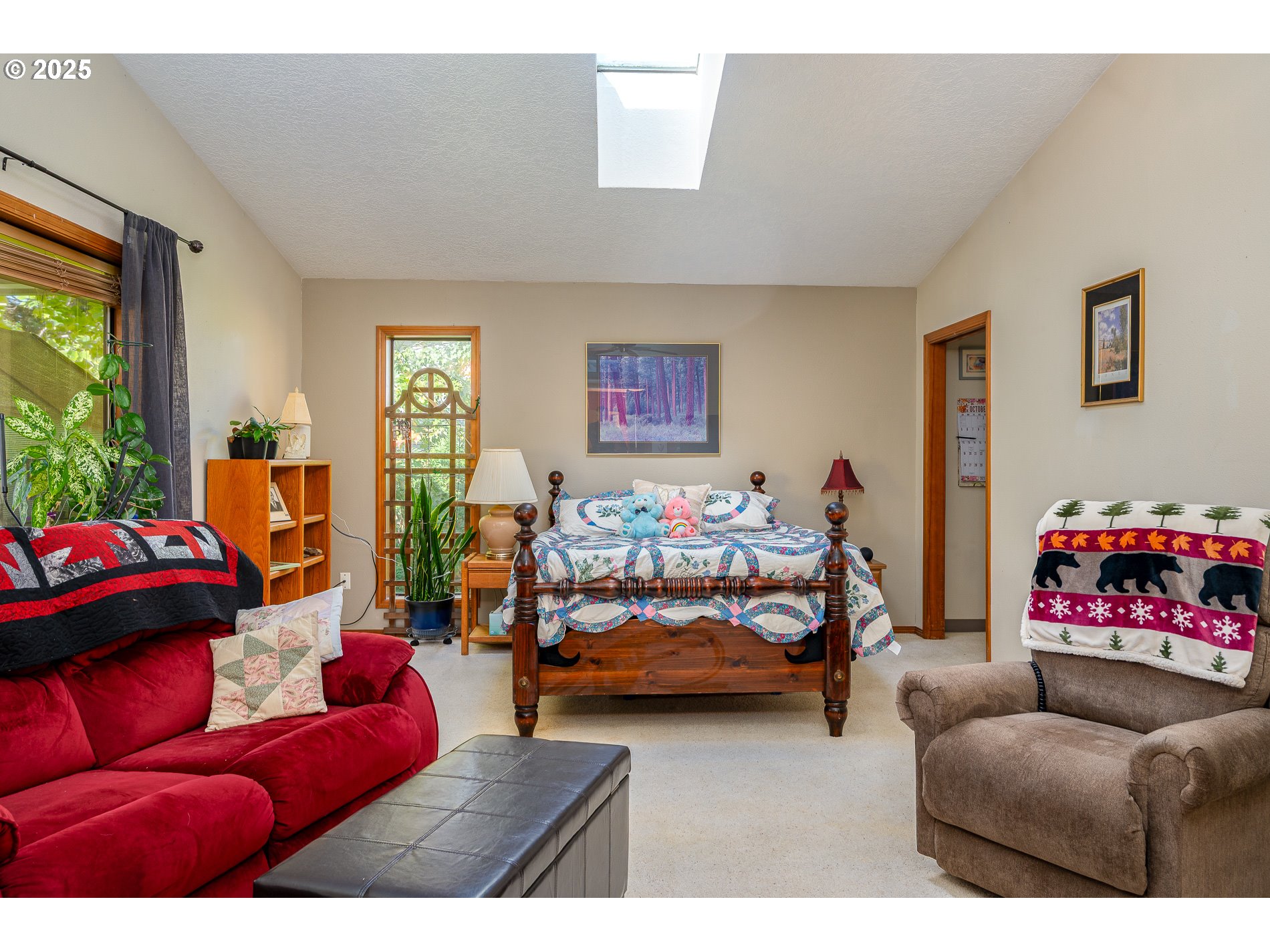1963 Southwest Myers Place Gresham, OR 97080 - Photo 15 of 43 a bedroom with two beds and a couch