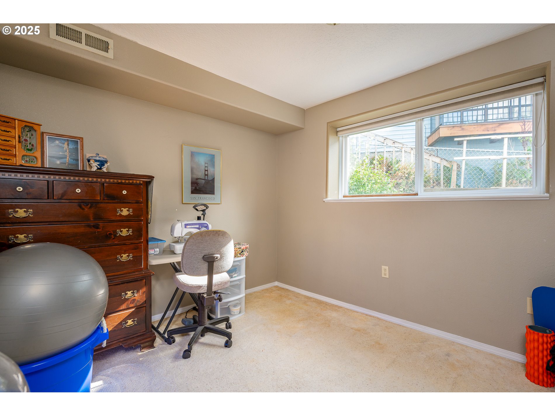 1963 Southwest Myers Place Gresham, OR 97080 - Photo 21 of 43 a workspace with furniture and a window
