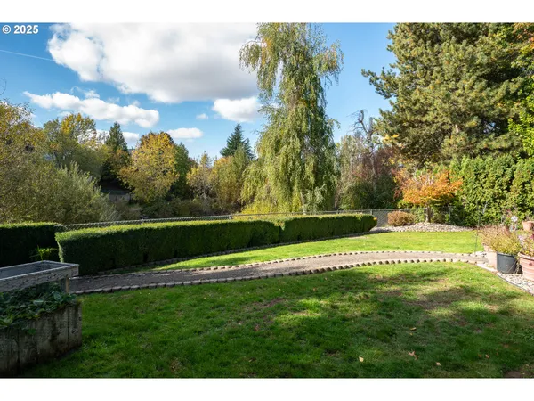 $725,000 | 1963 Southwest Myers Place, Gresham, OR 97080