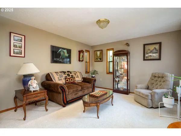 $725,000 | 1963 Southwest Myers Place, Gresham, OR 97080