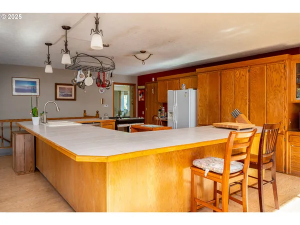 $725,000 | 1963 Southwest Myers Place, Gresham, OR 97080