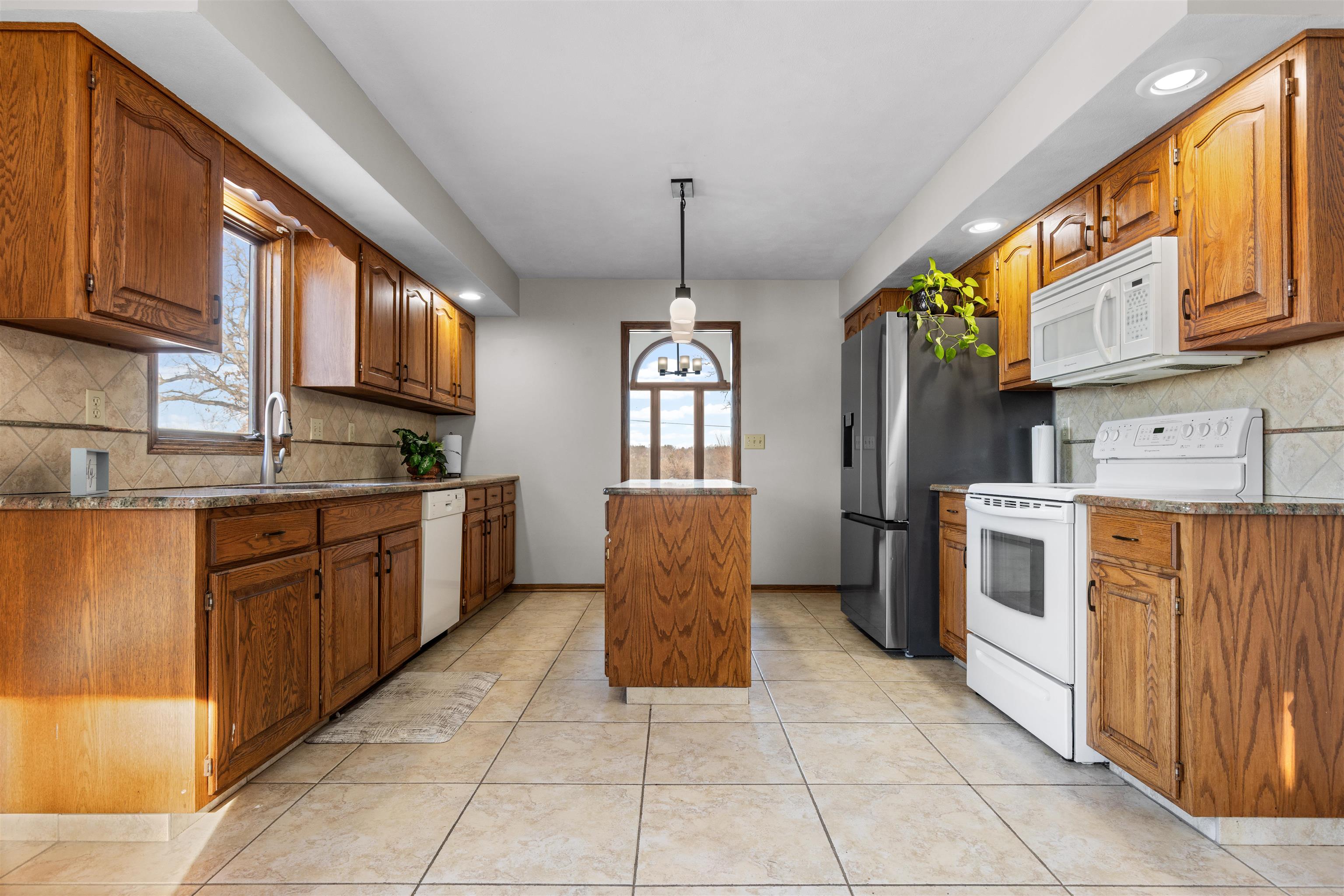 7467 McCurry Road Roscoe, IL 61073 - Photo 3 of 29