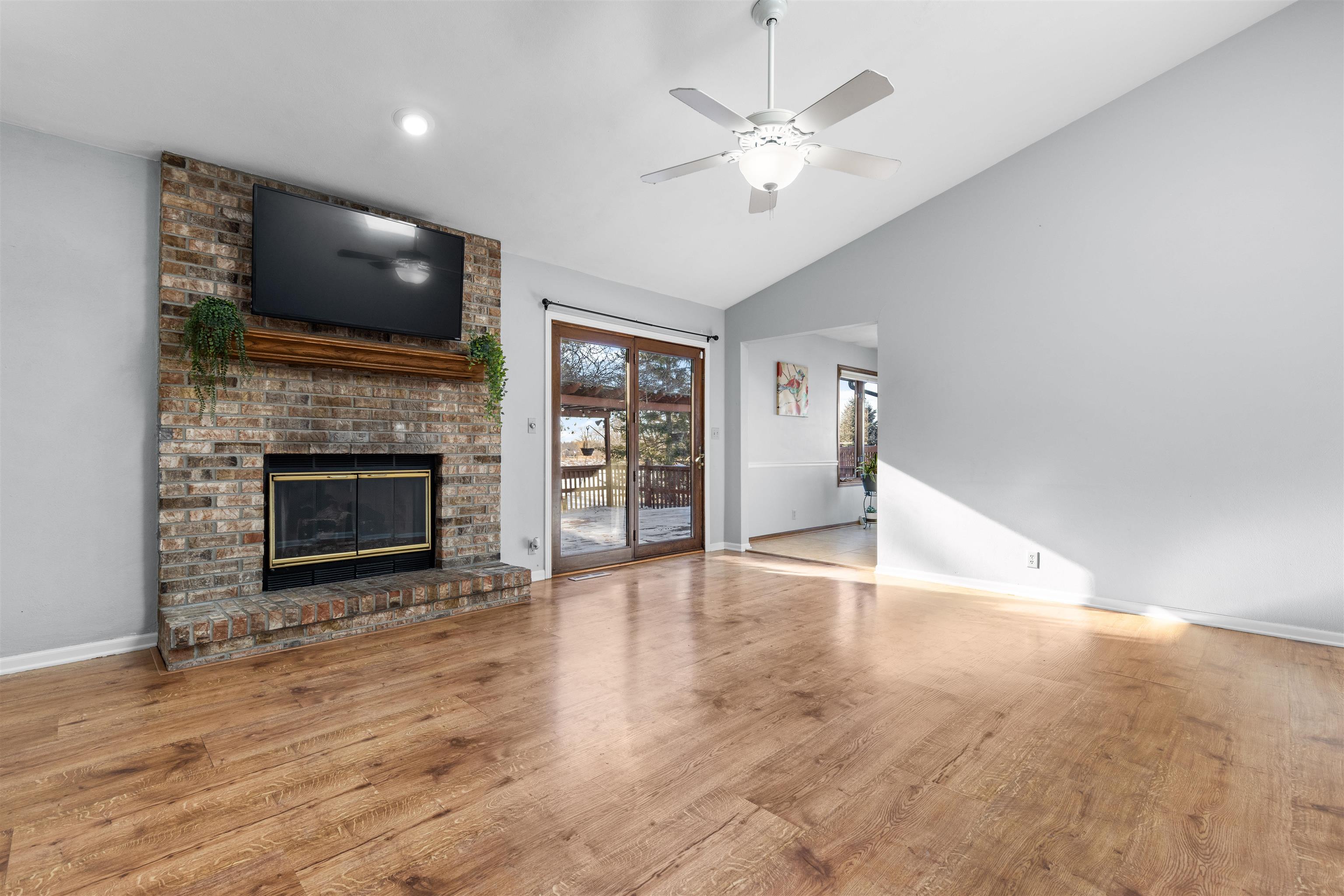 7467 McCurry Road Roscoe, IL 61073 - Photo 6 of 29