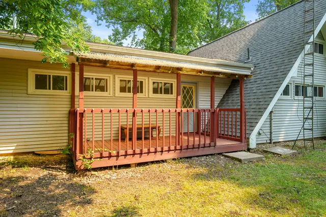 $269,900 | 1900 Derfla Drive, St. Joseph, MI 49085