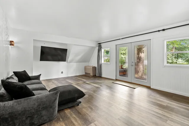 $269,900 | 1900 Derfla Drive, St. Joseph, MI 49085