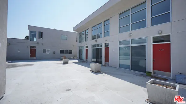 a view of a storage & utility room