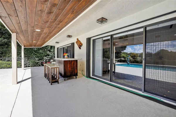 $925,000 | 8860 Southwest 49th Court, Cooper City, FL 33328
