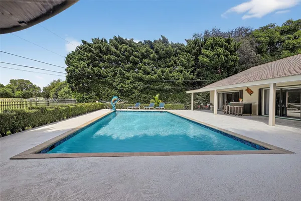 $925,000 | 8860 Southwest 49th Court, Cooper City, FL 33328