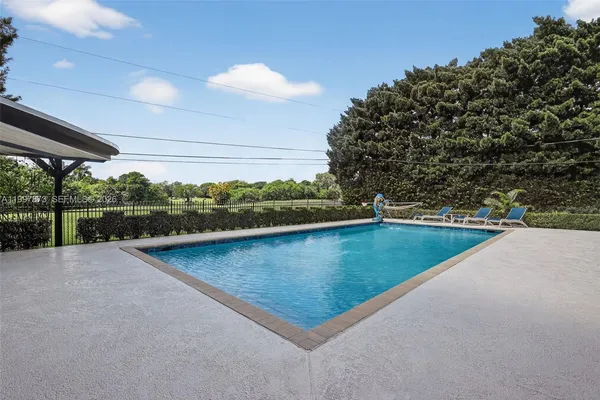 $925,000 | 8860 Southwest 49th Court, Cooper City, FL 33328