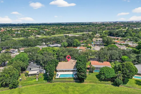 $925,000 | 8860 Southwest 49th Court, Cooper City, FL 33328