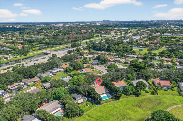 $925,000 | 8860 Southwest 49th Court, Cooper City, FL 33328