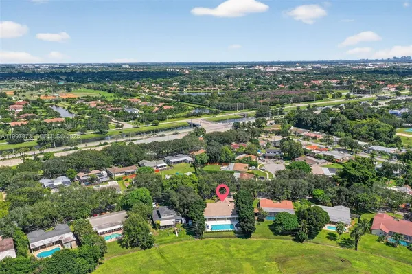$925,000 | 8860 Southwest 49th Court, Cooper City, FL 33328