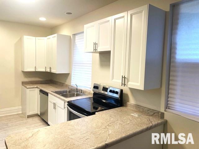 930 North 8th Street Springfield, IL 62702 - Photo 11 of 23