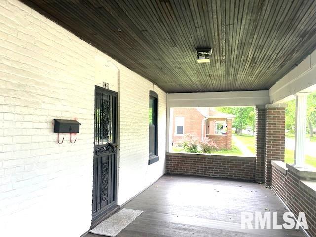 930 North 8th Street Springfield, IL 62702 - Photo 4 of 23
