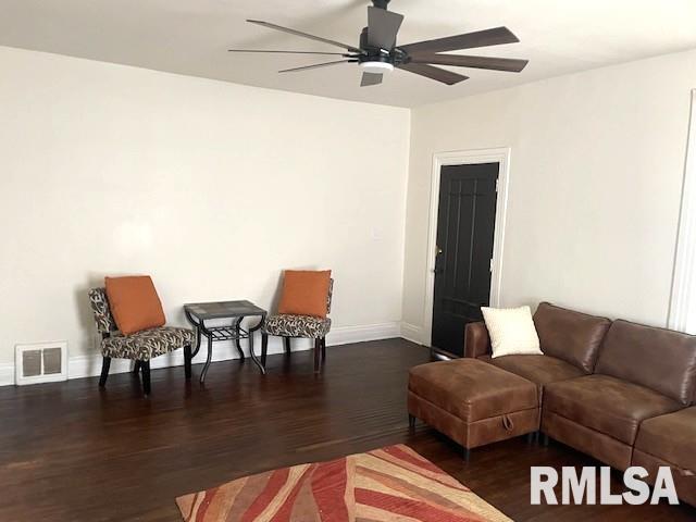 930 North 8th Street Springfield, IL 62702 - Photo 6 of 23