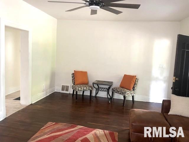 930 North 8th Street Springfield, IL 62702 - Photo 7 of 23