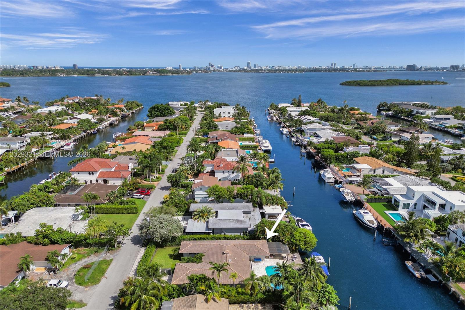 1912 Northeast 119th Road North Miami, FL 33181 - Photo 13 of 21