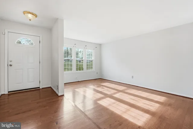 $608,000 | 7900 Forest Path Way, Springfield, VA 22153