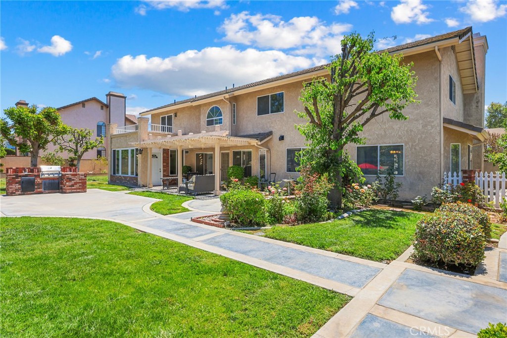 1657 Southport Drive Riverside, CA 92506 - Photo 31 of 41 BACKYARD