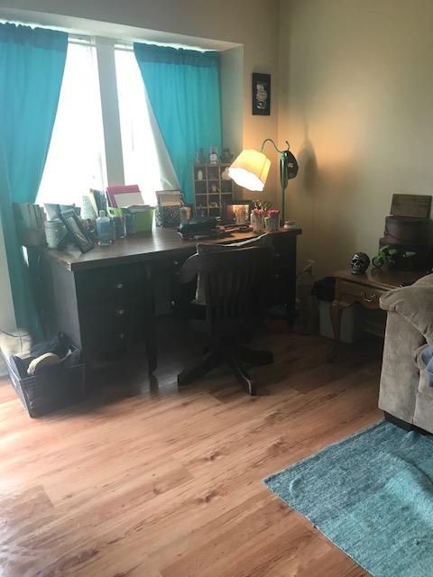 698 Needmore Road Clarksville, TN 37040 - Photo 5 of 13 a room with furniture and a window