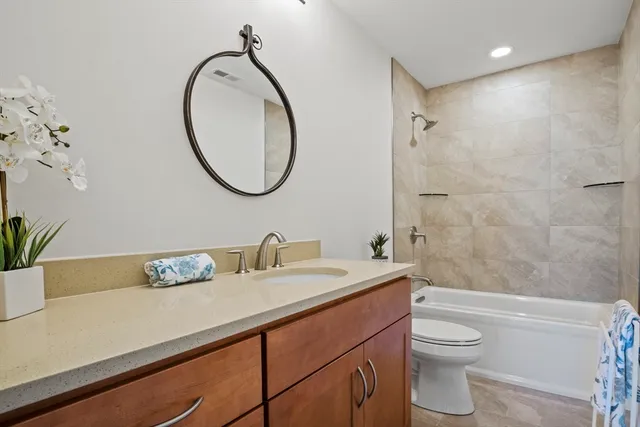 $1,100,000 | 16 Winning Farm Road, Unit 16, Woburn, MA 01801