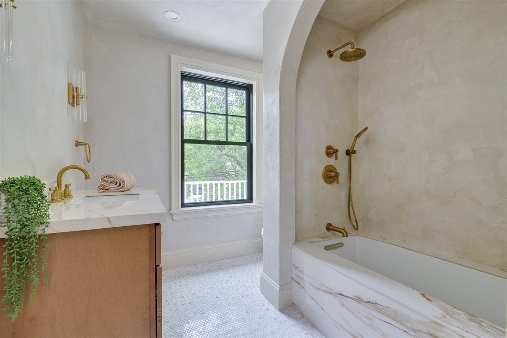 74 Hammond Street Cambridge, MA 02138 - Photo 24 of 36