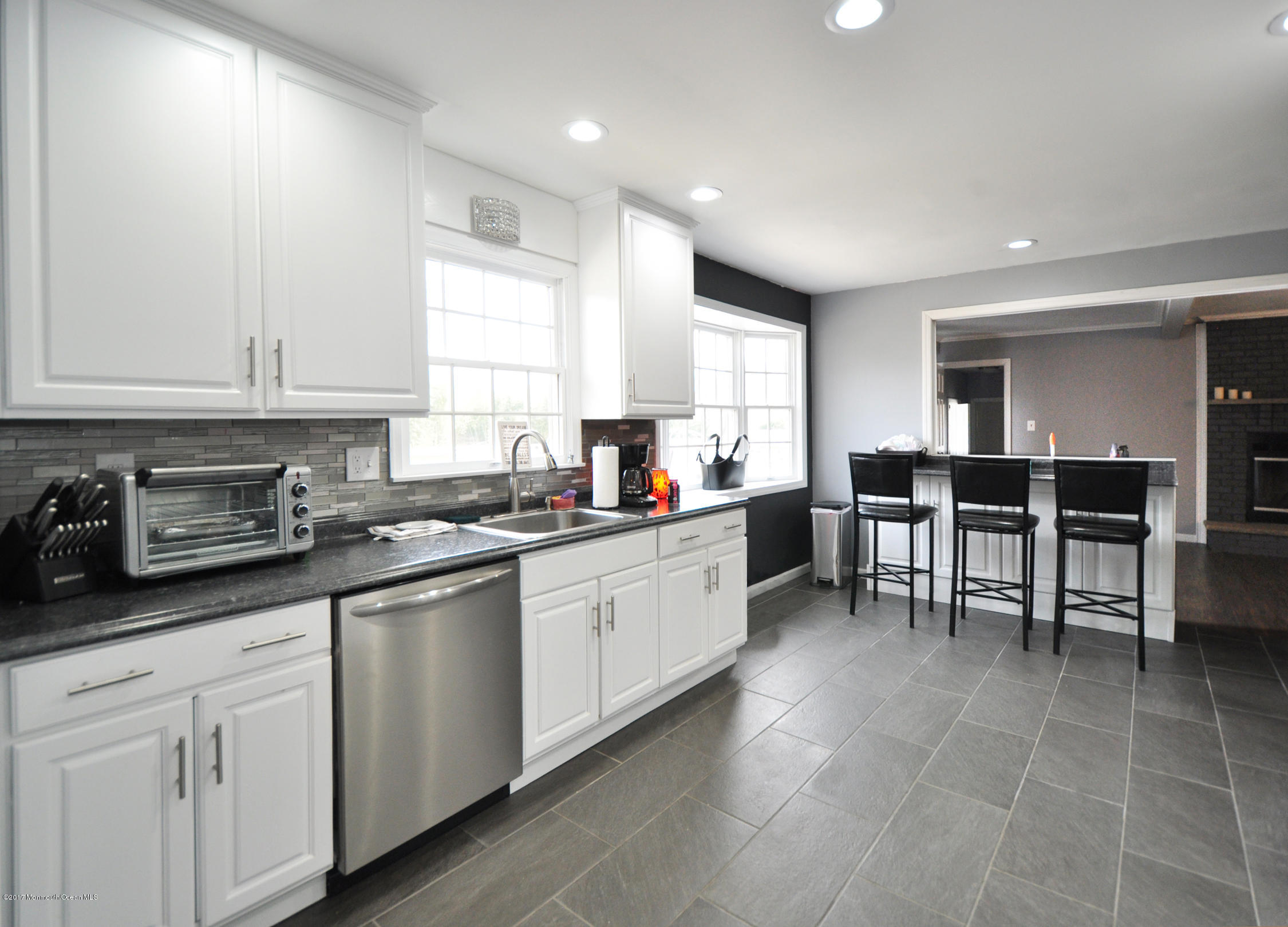 60 Randolph Road Freehold, NJ 07728 - Photo 12 of 34 10RandolphFreeholdKItchen