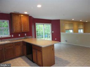 28 Bryce Canyon Road Howell, NJ 07731 - Photo 5 of 17 Gallery Image 5