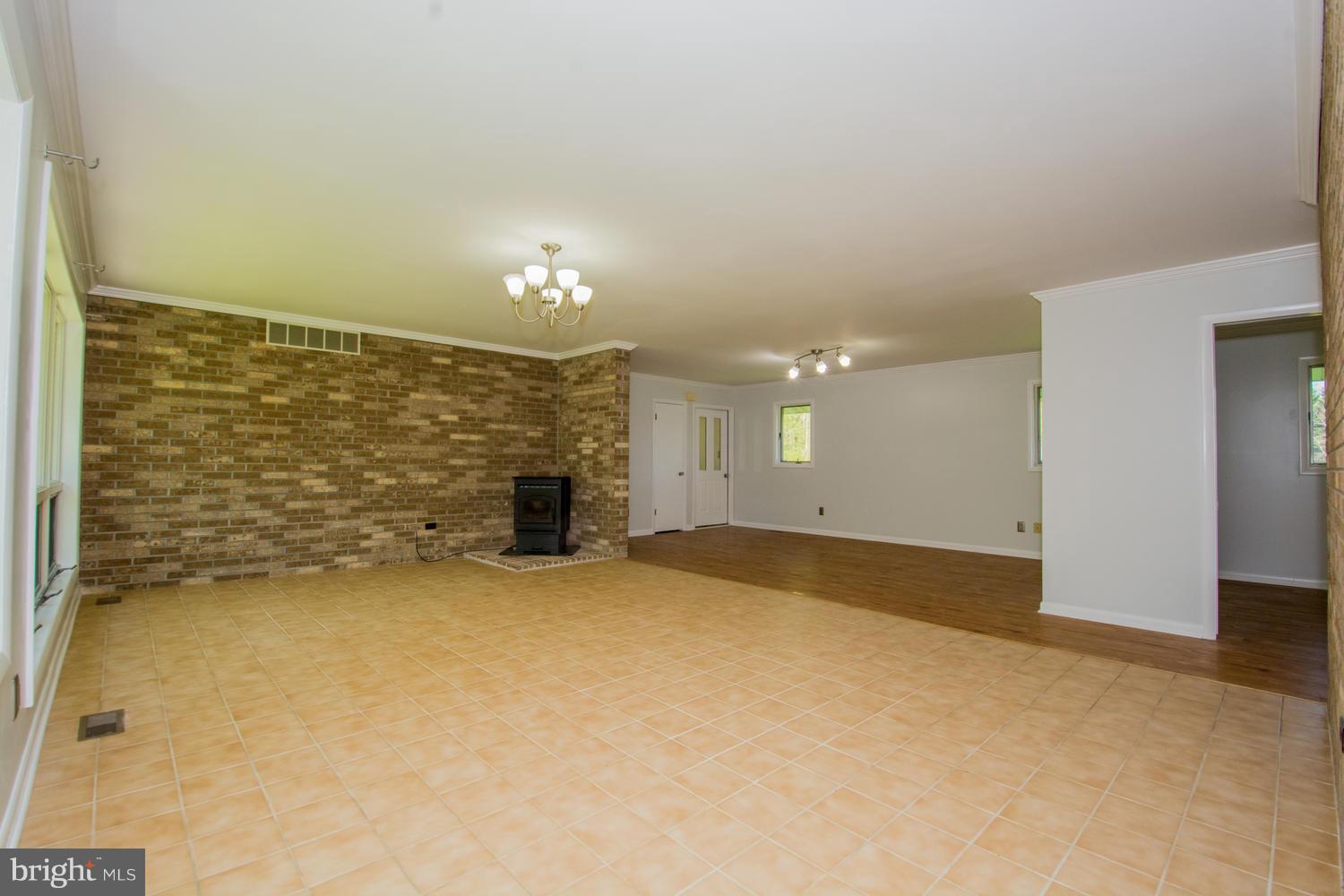 8112 Telegraph Road Severn, MD 21144 - Photo 14 of 30 Living Room