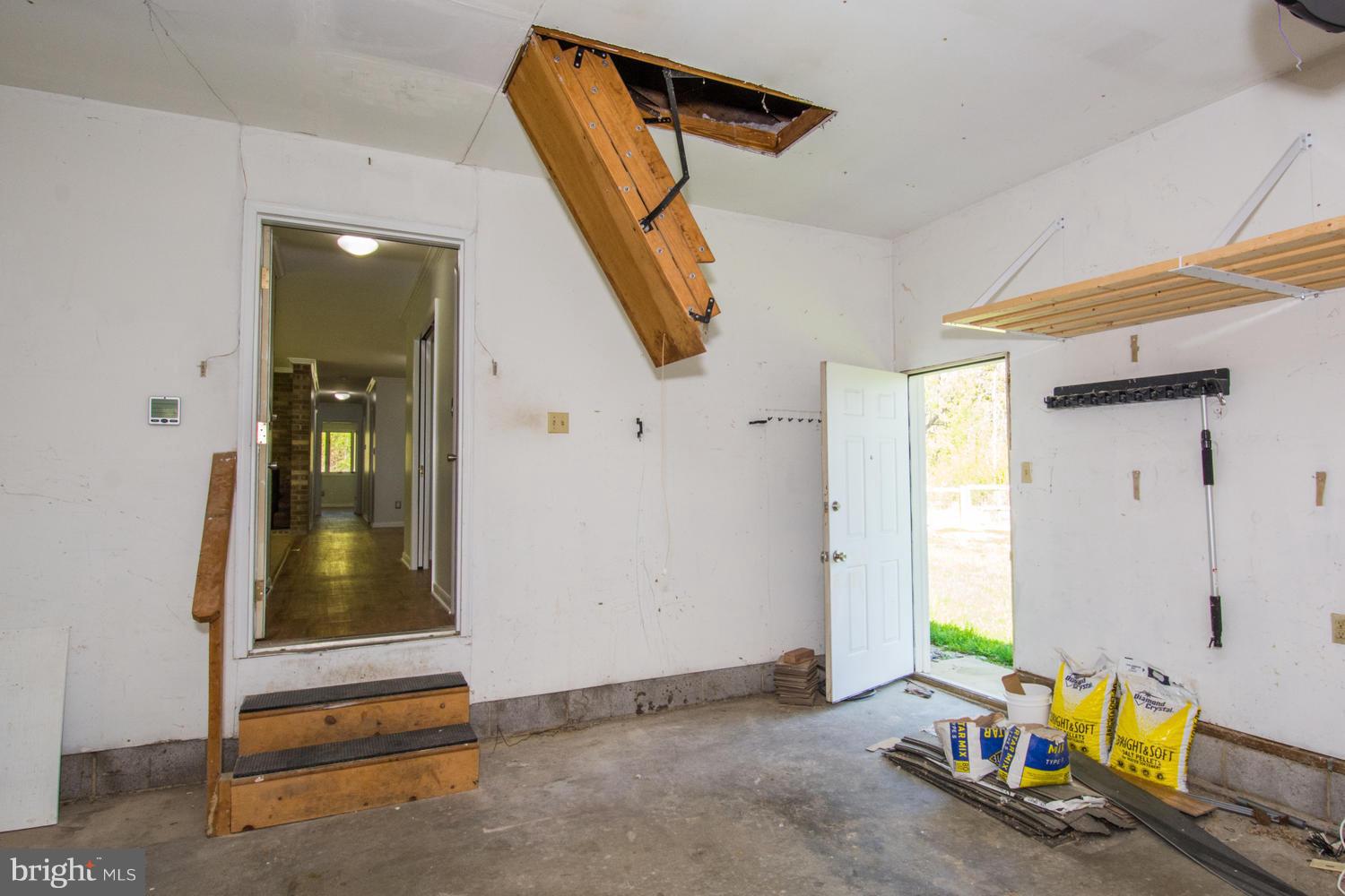 8112 Telegraph Road Severn, MD 21144 - Photo 23 of 30 Interior (General)
