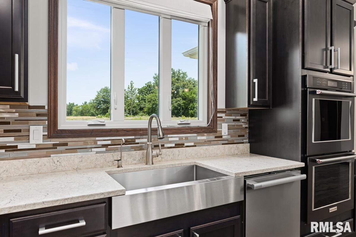 30441 Tyrrell Road Mackinaw, IL 61755 - Photo 16 of 49