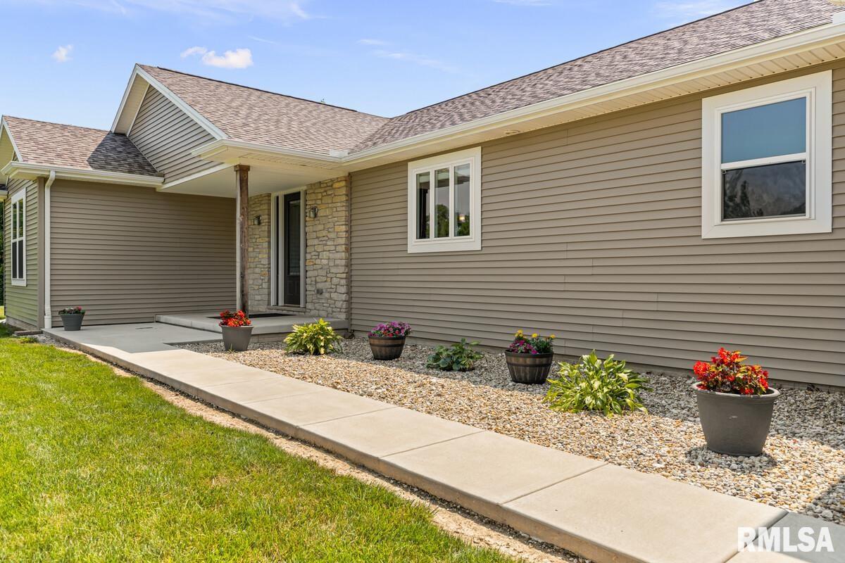 30441 Tyrrell Road Mackinaw, IL 61755 - Photo 6 of 49