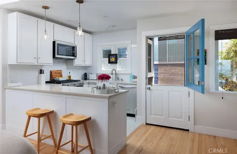 $2,495,000 | 31907 9th Avenue, Laguna Beach, CA 92651