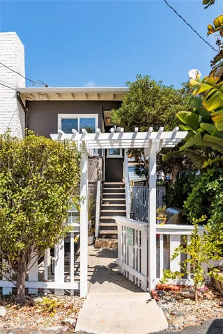 $2,495,000 | 31907 9th Avenue, Laguna Beach, CA 92651
