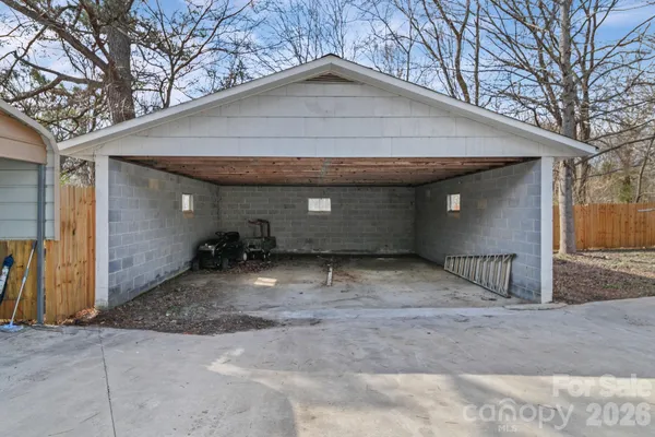 a view of a garage