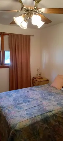 a view of empty room with window