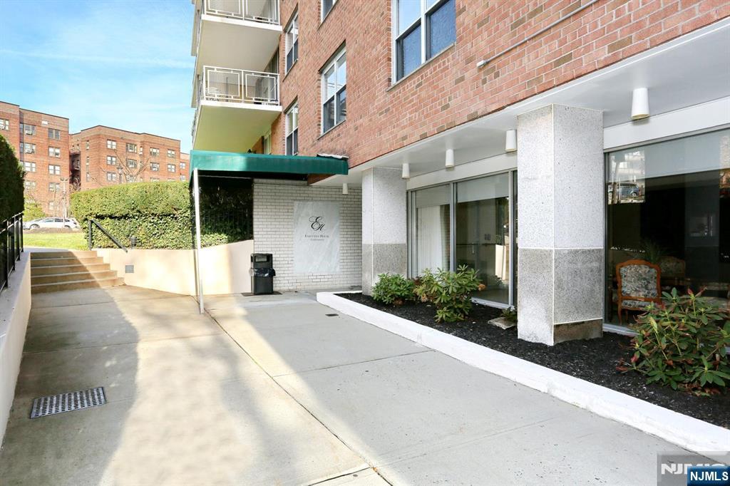 301 Beech Street, Unit 2H Hackensack, NJ 07601 - Photo 34 of 38
