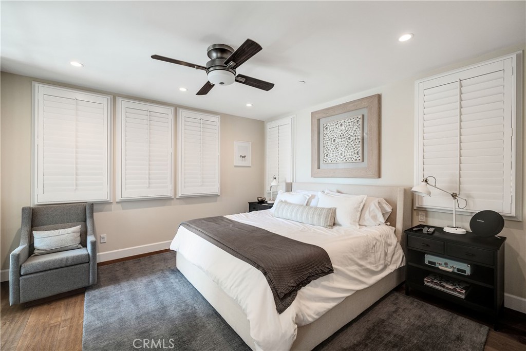 124 23rd Street Manhattan Beach, CA 90266 - Photo 30 of 46 a bedroom with a bed and furniture