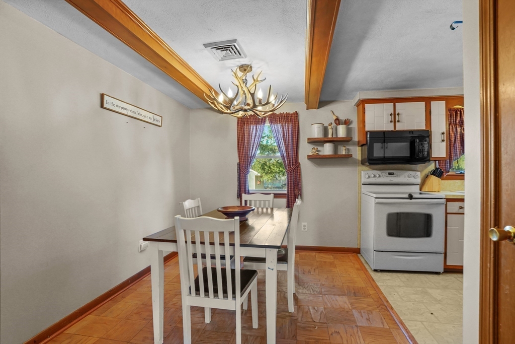 141 Butternut Road Somerset, MA 02726 - Photo 8 of 33 Gallery Image 8