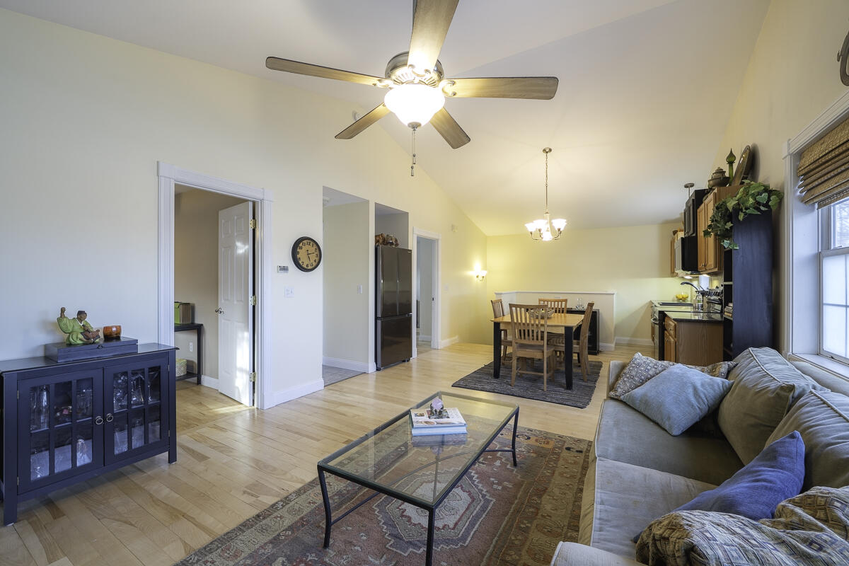 1050 Ocean Avenue Portland, ME 04103 - Photo 11 of 47 1050 Ocean -51