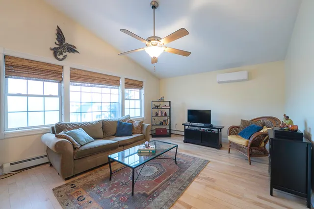 $450,000 | 1050 Ocean Avenue, Portland, ME 04103