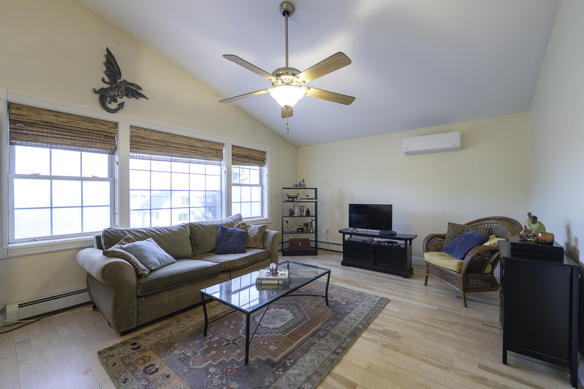 1050 Ocean Avenue Portland, ME 04103 - Photo 12 of 47 1050 Ocean -52