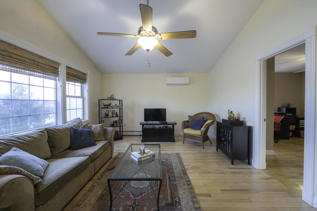 1050 Ocean Avenue Portland, ME 04103 - Photo 13 of 47 1050 Ocean -49