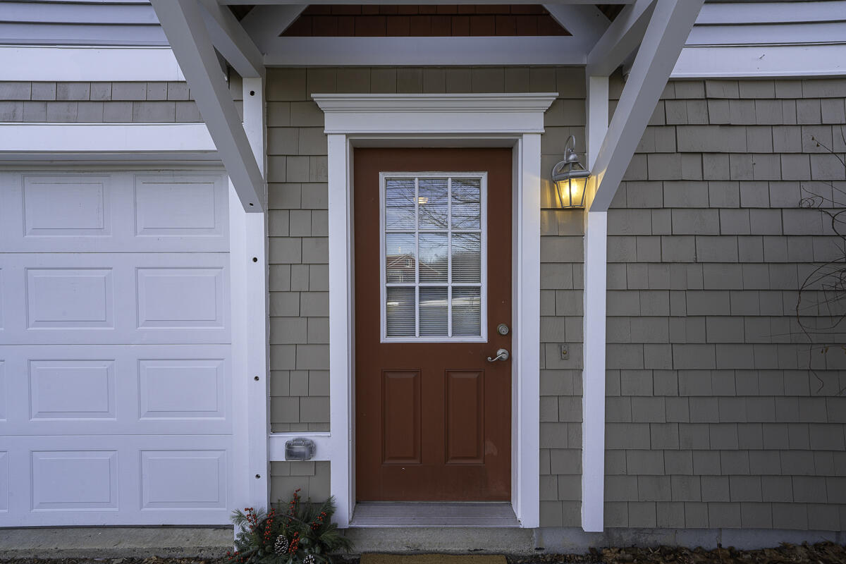 1050 Ocean Avenue Portland, ME 04103 - Photo 2 of 47 1050 Ocean -26